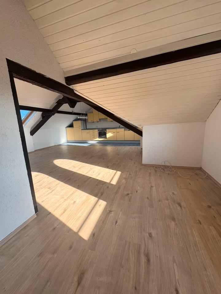 Thumbnail-Helle 3-Zimmer Dachgeschosswohnung