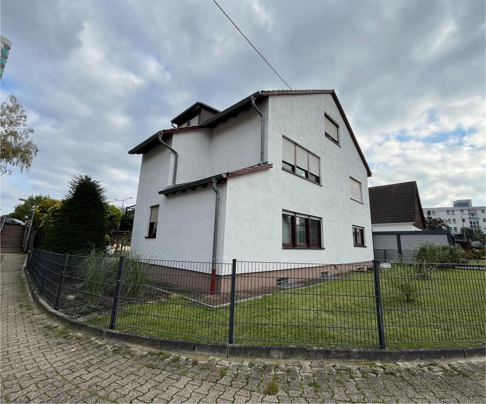 Thumbnail-Zweifamilienhaus auf großem Eckgrundstück - provisionsfrei