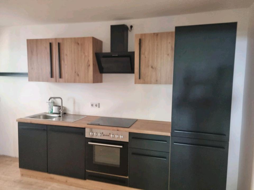 Thumbnail-Große Doppelhaushälfte 6 Zimmer zentrale Lage großer Innenhof