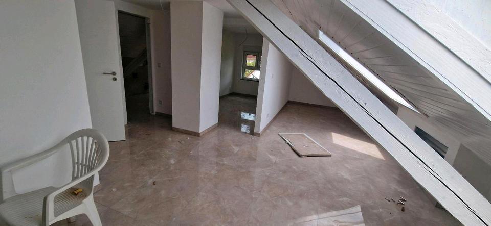 Thumbnail-1 -Zimmerwohnung 70 qm mit großer Terrasse zu vermieten