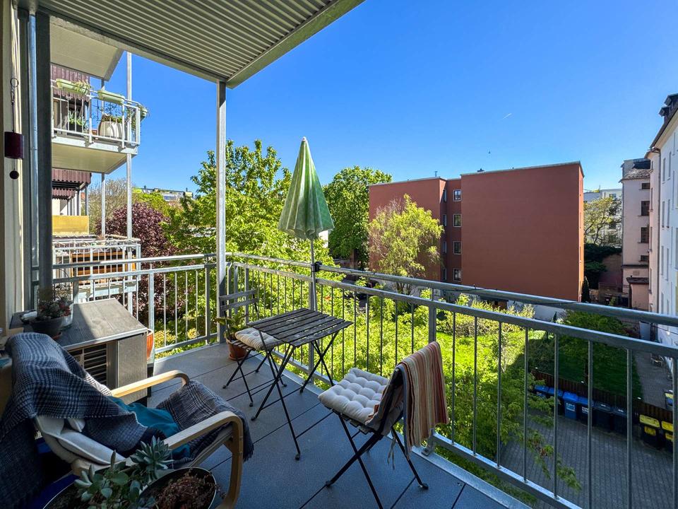 Thumbnail-Charmanter Altbau im Waldstraßenviertel: Parkett, Aufzug & Balkon zum Hof