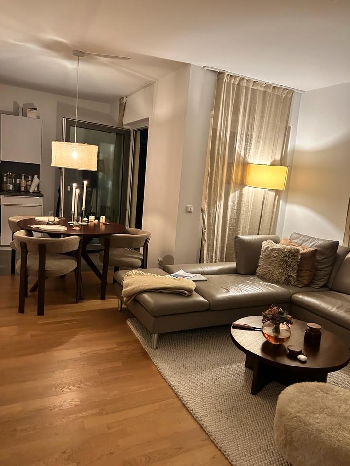 Thumbnail-Wunderschöne Zwei-Zimmer Wohnung mit Einbauküche und Südbalkon