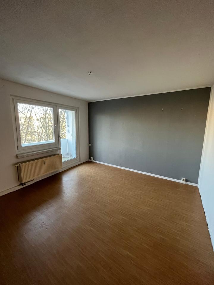 Thumbnail-Bastlerwohnung mit Balkon in Gera