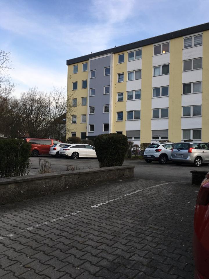 Thumbnail-FREIE 2,5 Zi. Wohnung 4.Stock zu verkaufen BITTE ANZEIGE LESEN