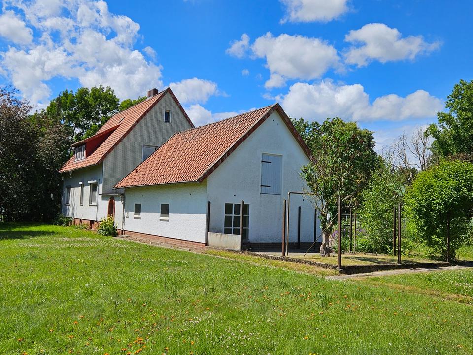 Thumbnail-von privat: Ein-Zweifamilienhaus mit Nebengebäude in Völksen