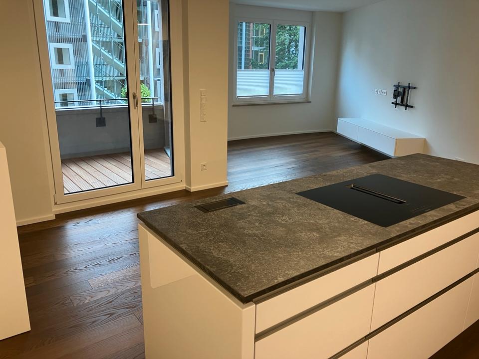 Thumbnail-Top 2-Zi.-Neubauwohnung m. EBK, teilmöbliert, zentral in Augsburg