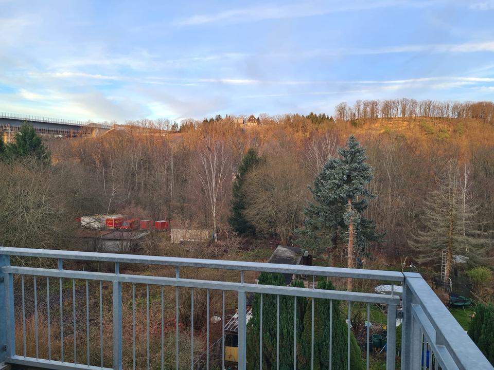 Thumbnail-niedliche kleine 3-Raumwohnung mit großem Balkon