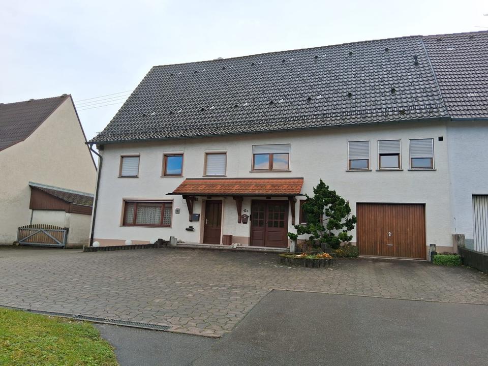 Thumbnail-Geräumige 5 Zimmer Doppelhaushälfte in Heudorf