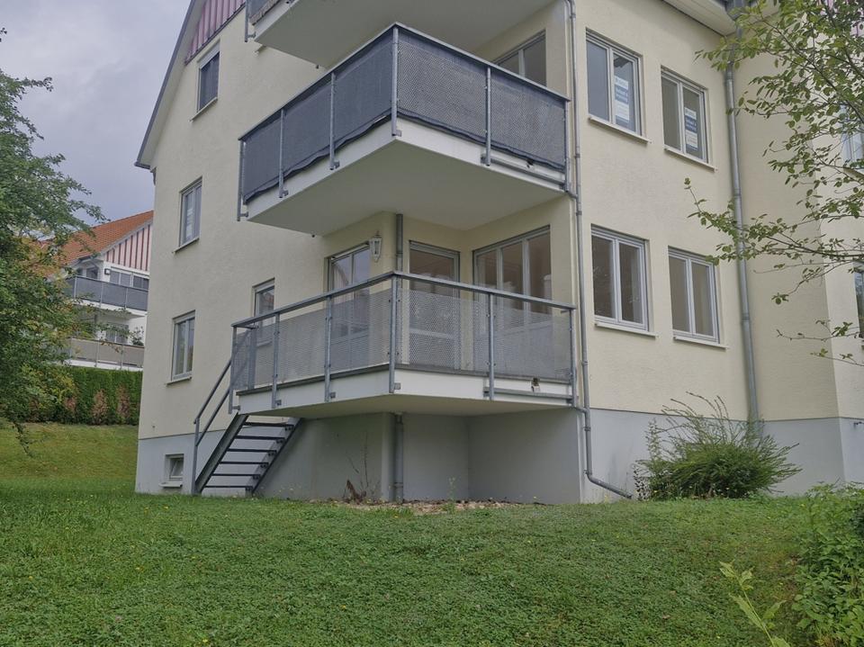 Thumbnail-3 Zimmer Wohnung mit Dusche, Balkon und PKW Stellplatz zu vermieten!