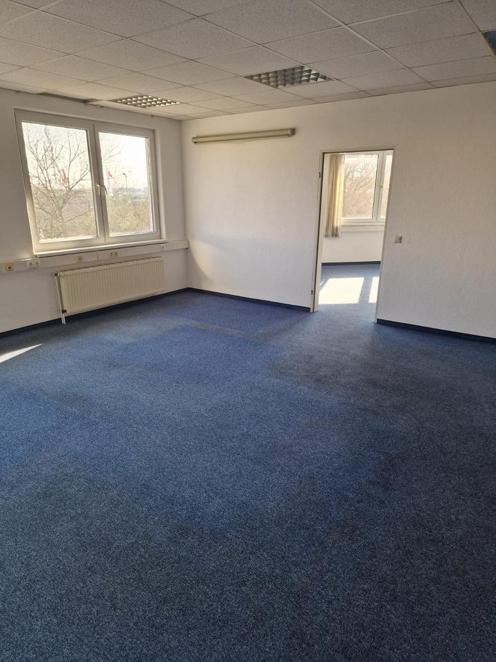 Thumbnail-Büro mit Teeküche und WC 120 m² helle Büroflächen mit Heizung Warmwasser und Toiletten in 16356 Ahrensfelde Lindenberg