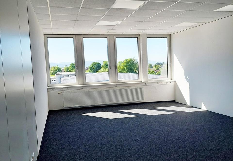 Thumbnail-Frisch renoviert, rundum versorgt – Ihr neues Büro mit Empfang & Paketannahme wartet auf Sie!