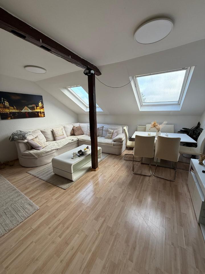 Thumbnail-4-Zimmer DG-Wohnung in Wiesbaden-Biebrich Rheinnähe