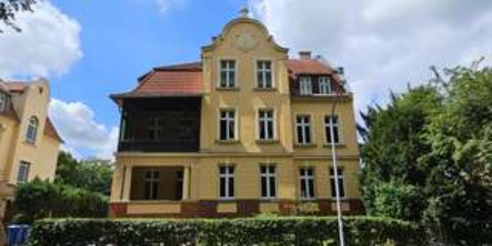 Thumbnail-Erstbezug nach Grundsanierung 2 Balkone 4 Zimmer Stuckdecken