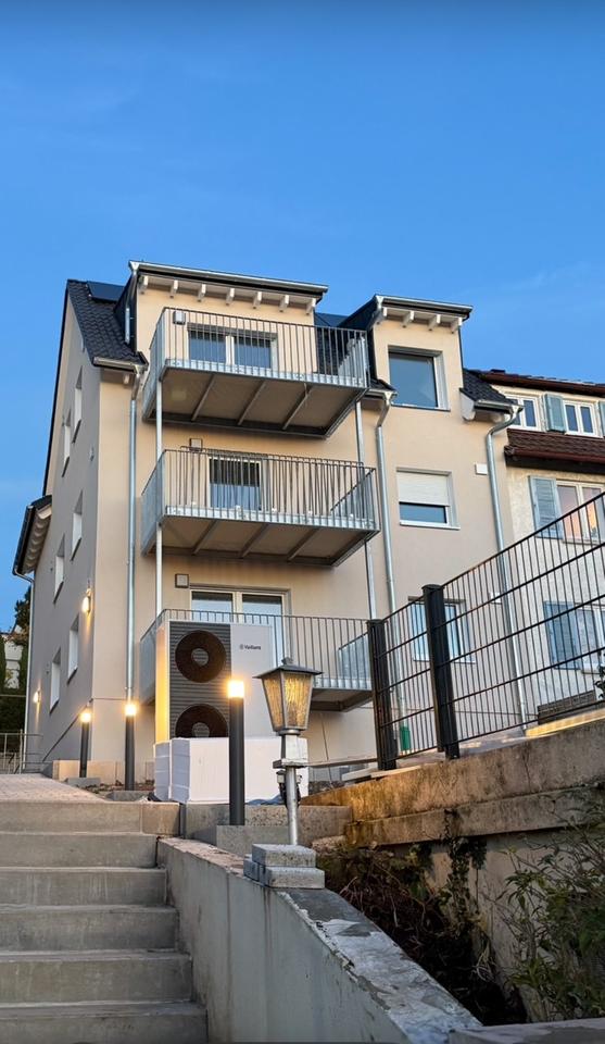 Thumbnail-Möblierte - Moderne kernsanierte 3-Zimmer-Wohnung mit Balkon