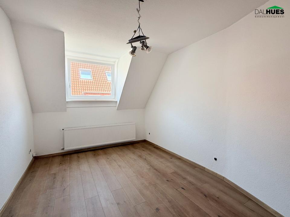 Thumbnail-Viel Platz in Top-Lage: Renovierte 6-Zimmer-Wohnung mit Loggia in Borken