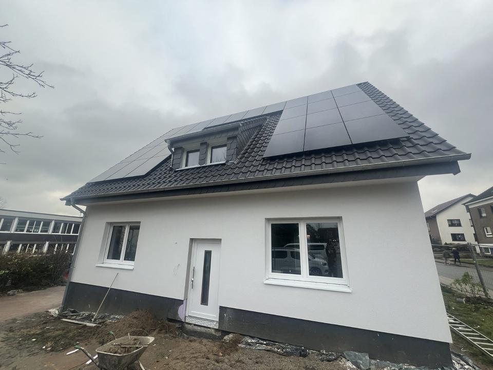 Thumbnail-Modern sanierte OG-Wohnung 2 DG-Zimmer ideal Homeoffice mieten