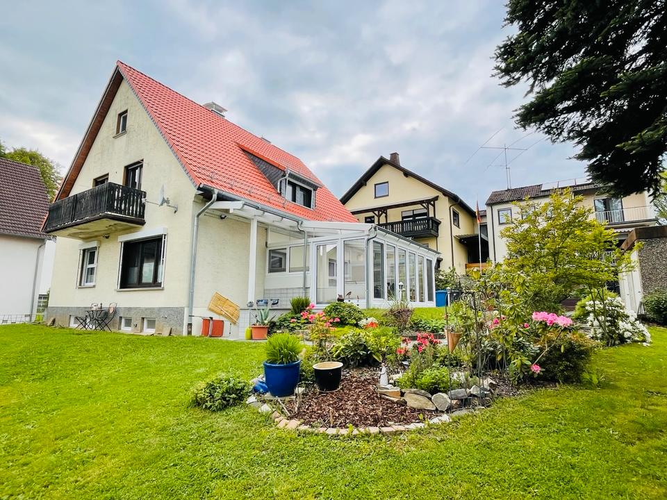 Thumbnail-Einfamilienhaus mit viel Platz, Doppelgarage und Garten