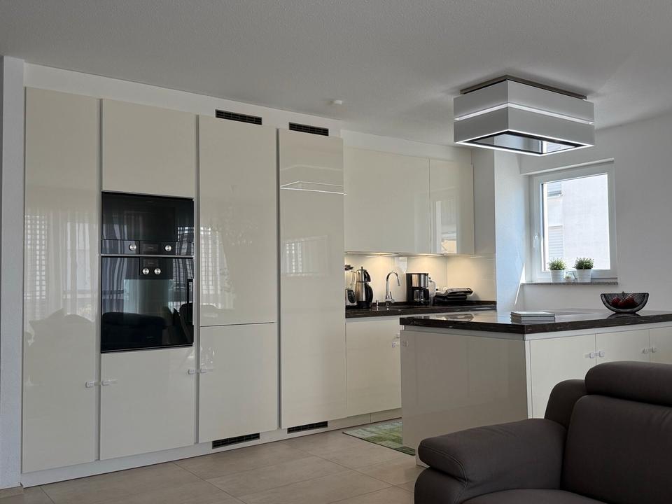 Thumbnail-Teilmöblierte 4-Zi-Wohnung (Kleiderschränke &Flurschrank)