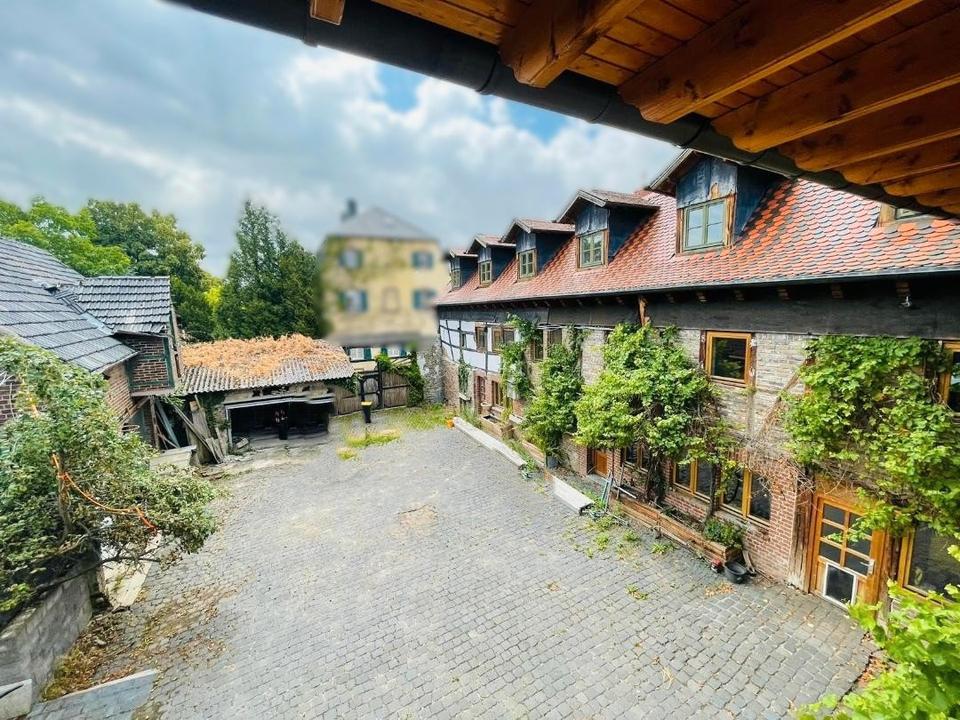Thumbnail-2.803 m² Grundstück mit Wohnhaus, Scheunen und großem Potenzial