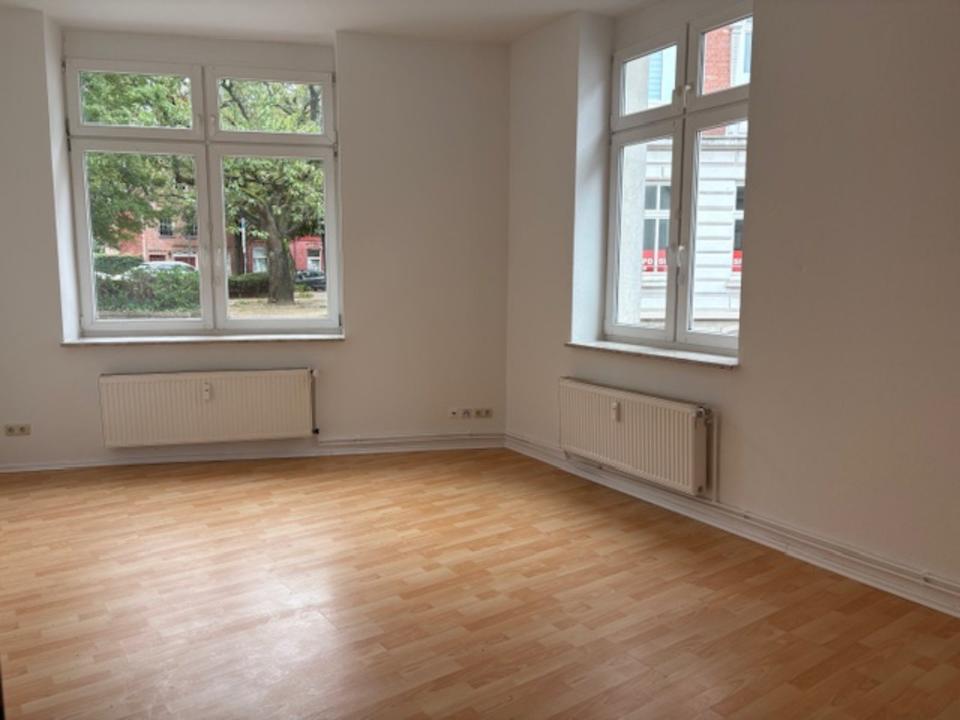 Thumbnail-Helle 2 12 Zi. Wohnung im Zentrum von Itzehoe mit kleinem Garten