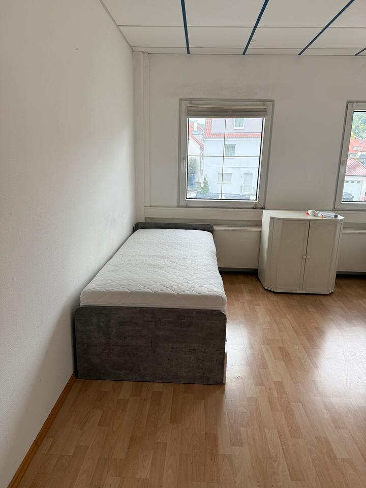 Thumbnail-3-Zimmer-Wohnung, möbliert, WM inkl. STROM+INTERNET