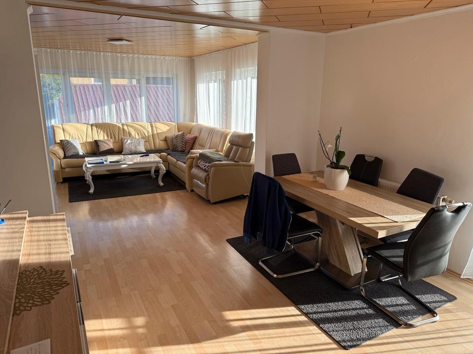 Thumbnail-Helle 3-Zi.-Wohnung mit Balkon & großem Wohnbereich