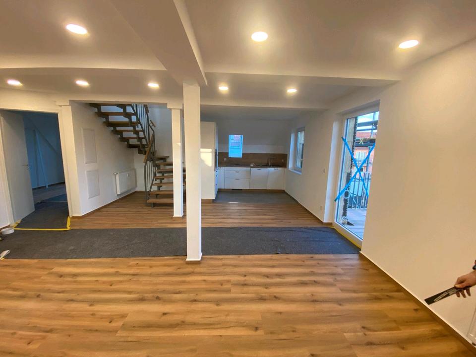 Thumbnail-Charmante, helle 3-Zimmer Maisonette-Wohnung im 3. OG mit Balkon