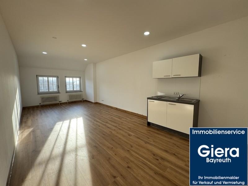 Thumbnail-WG-Zimmer in 5er-WG in der Fußgängerzone