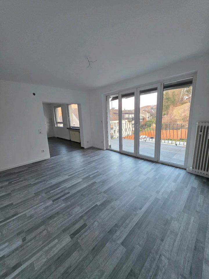 Thumbnail-2-Zimmer-Wohnung mit Balkon in zentraler Lage - sofort Verfügbar