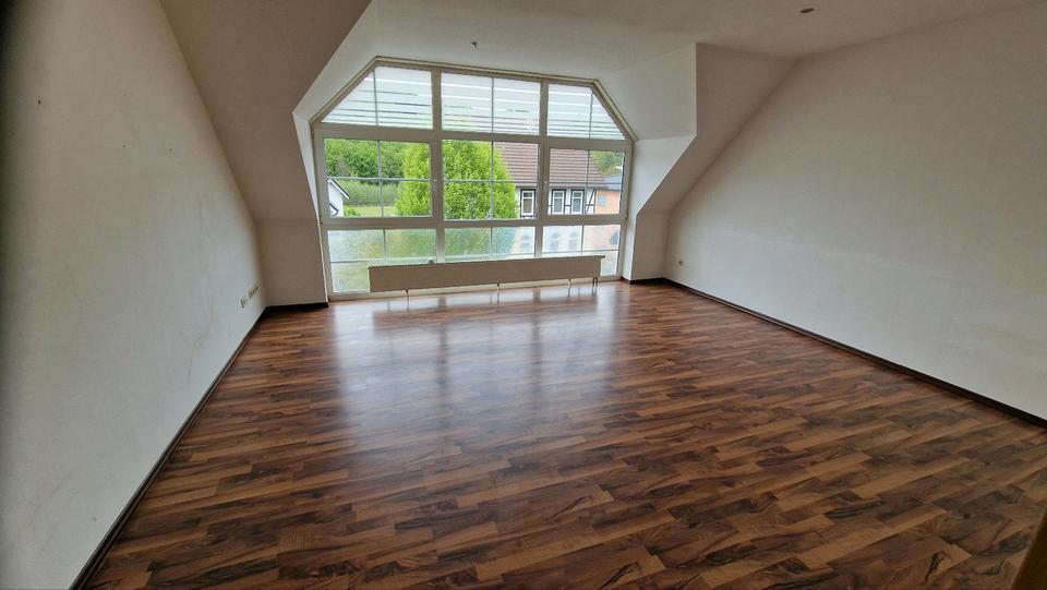 Thumbnail-Großzügige 5-Zimmer-Wohnung (140 m²) zu vermieten Reichshof