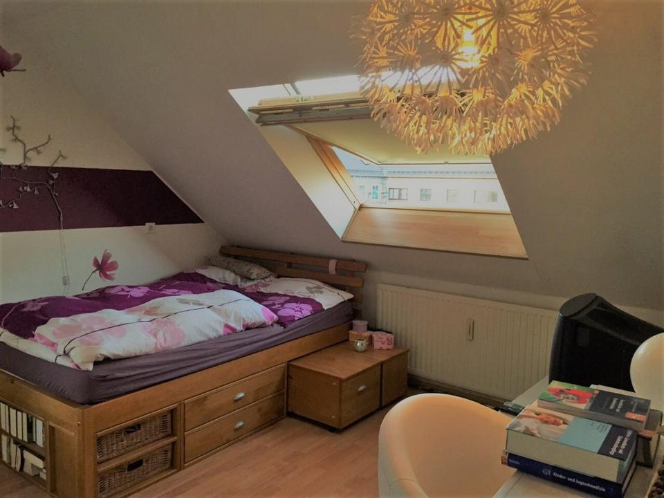 Thumbnail-### charmante 2 Zimmer DG Whg, mit EBK, ab 01.01.