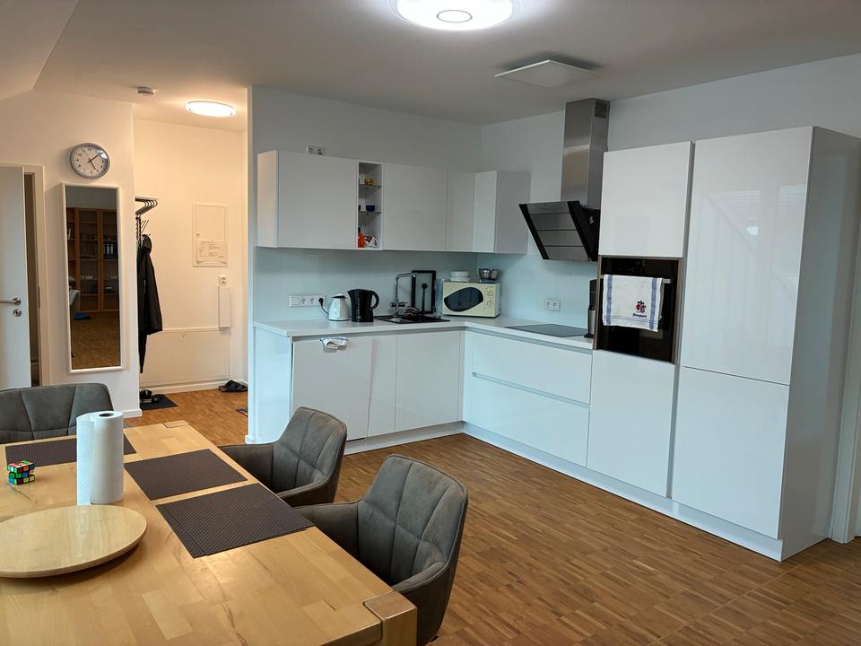 Thumbnail-Tolle Dachgeschosswohnung möbliert (befristet)