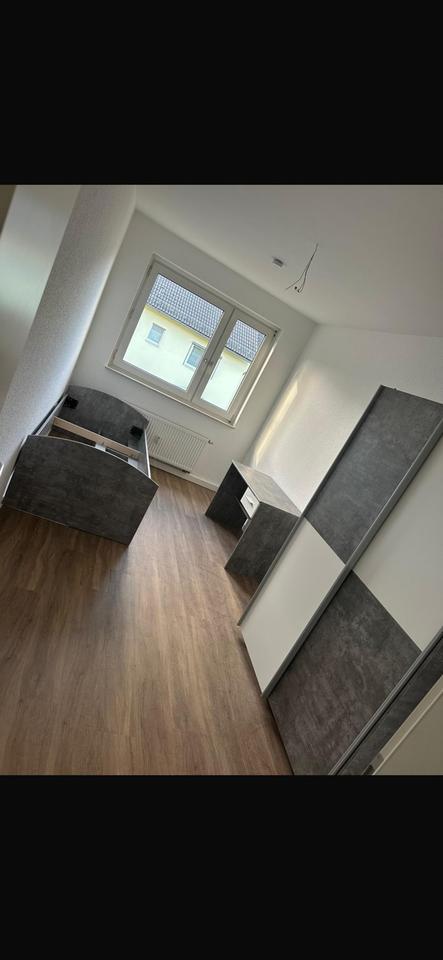 Thumbnail-Möbliertes Zimmer in 3er-WG – Anneröder Weg (Nähe Uni)