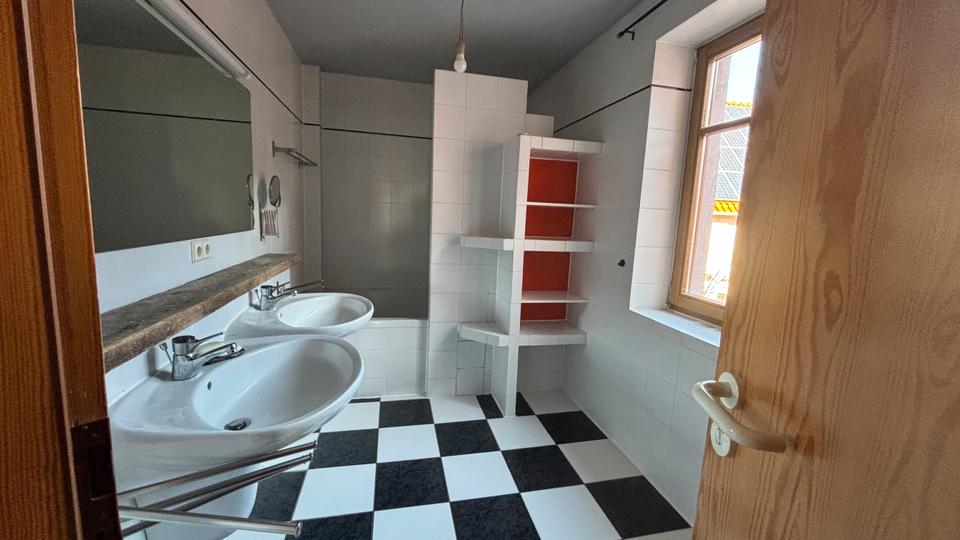 Thumbnail-Charmantes Anwesen in der Pfalz: Haus, Scheune, Wein, 3 Gärten