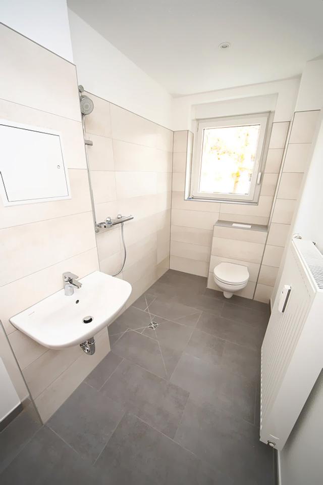 Thumbnail-Erdgeschosswohnung mit ebenerdiger Dusche und Balkon