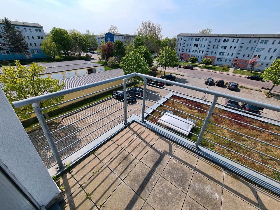 Thumbnail-Moderne 2 Zimmer Wohnung, Einbauküche, Balkon in Merseburg