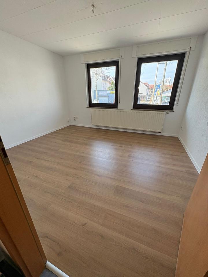 Thumbnail-Frisch renovierte 2,5 Zimmer Wohnung in Heilbronn Mitte