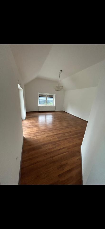 Thumbnail-4-Zimmer-Erdgeschosswohnung mit Garten in ruhiger Lage – 100 m²