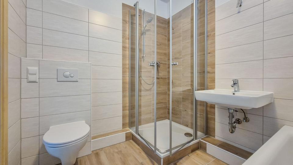 Thumbnail-Erstbezug nach Sanierung - alles schick mit Wanne und Dusche