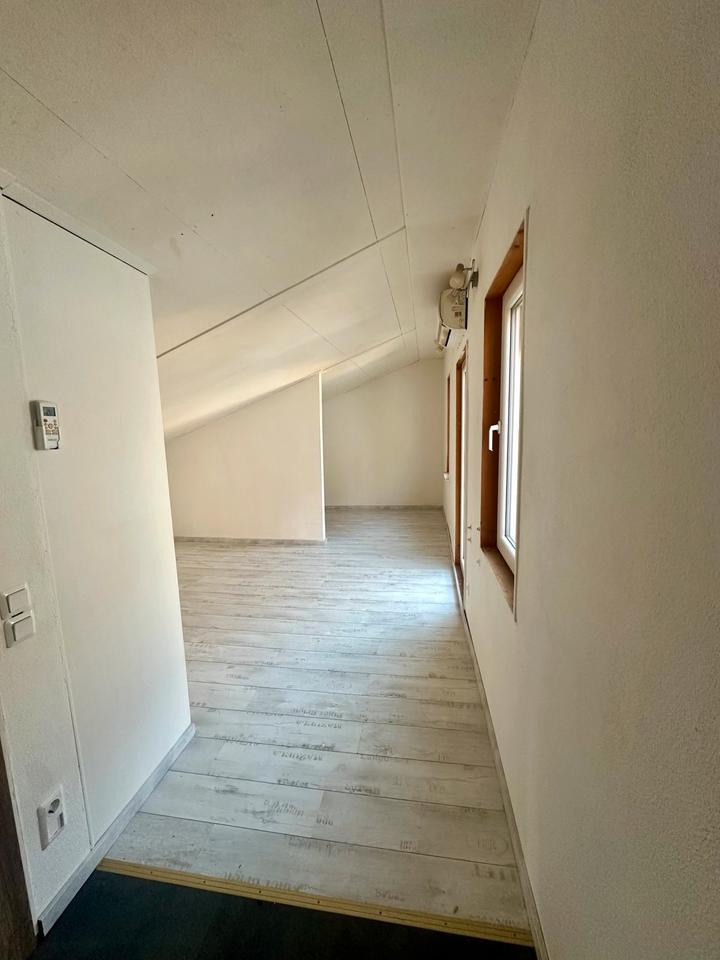 Thumbnail-1-Zimmer Anliegerwohnung