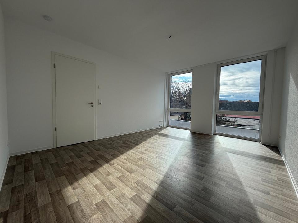 Thumbnail-2-Raum-Wohnung mit offener Küche, Badewanne und Dusche