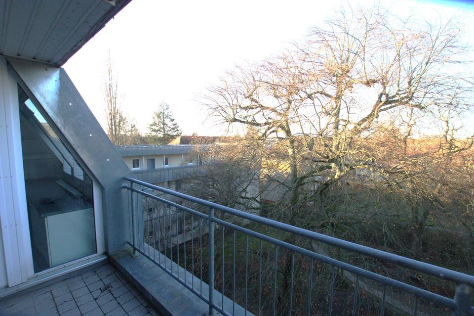 Thumbnail-TOLLES Dach Geschoß 2 Zimmer Sued-West-Balkon