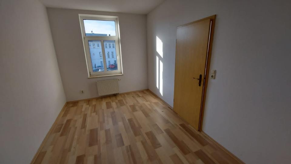 Thumbnail-Kleine, helle 2-Zimmer-Wohnung im Zentrum Treuens