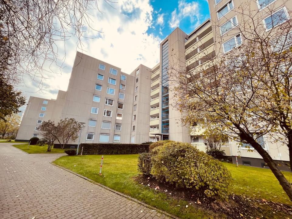 Thumbnail-Schöne 2 Zimmer-Wohnung mit Balkon und Einbauküche