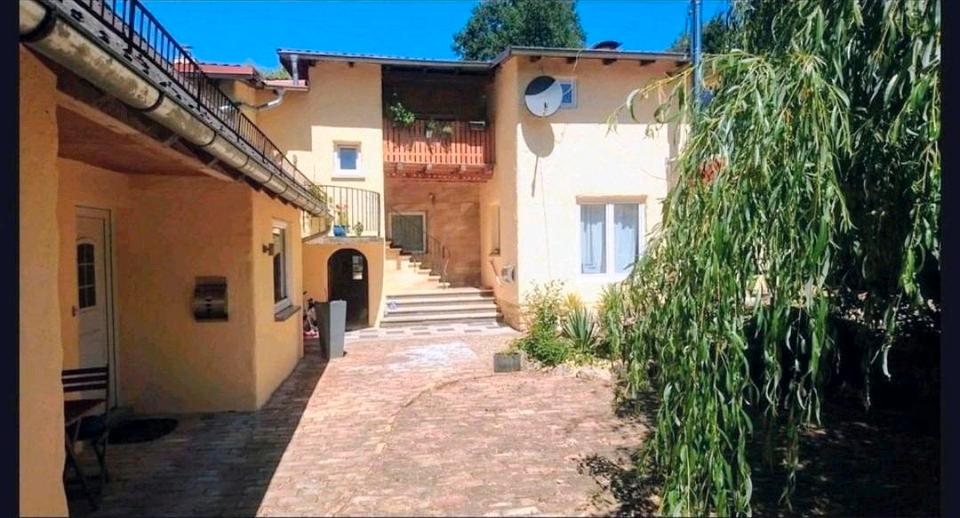 Thumbnail-Mehrfamilienhaus mit 3 Wohneinheiten, zwei frei, Bausubstanz gut.