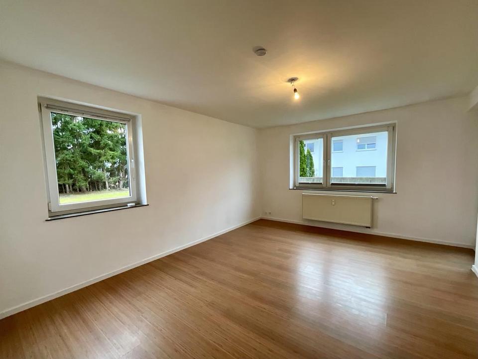 Thumbnail-3-Zi-Wohnung mit Balkon und 2-KFZ-Stellplätzen in Schierling