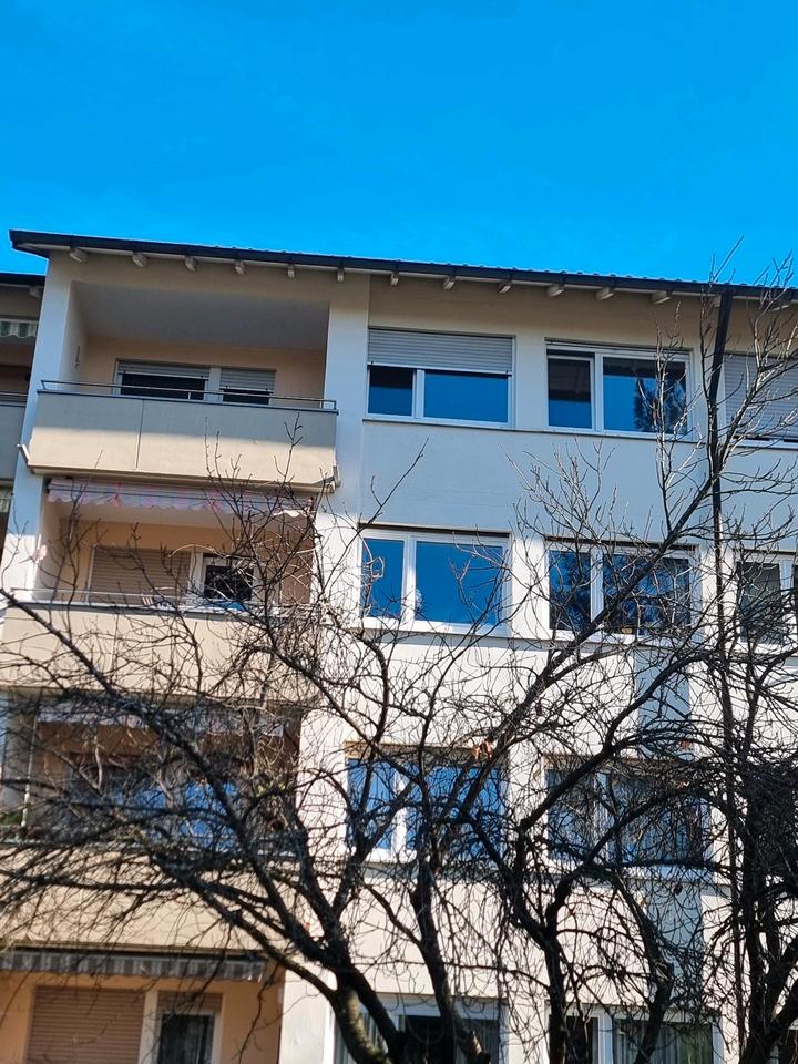 Thumbnail-Vermietet wird eine schöne renovierte 3 Zimmer Wohnung in Singen