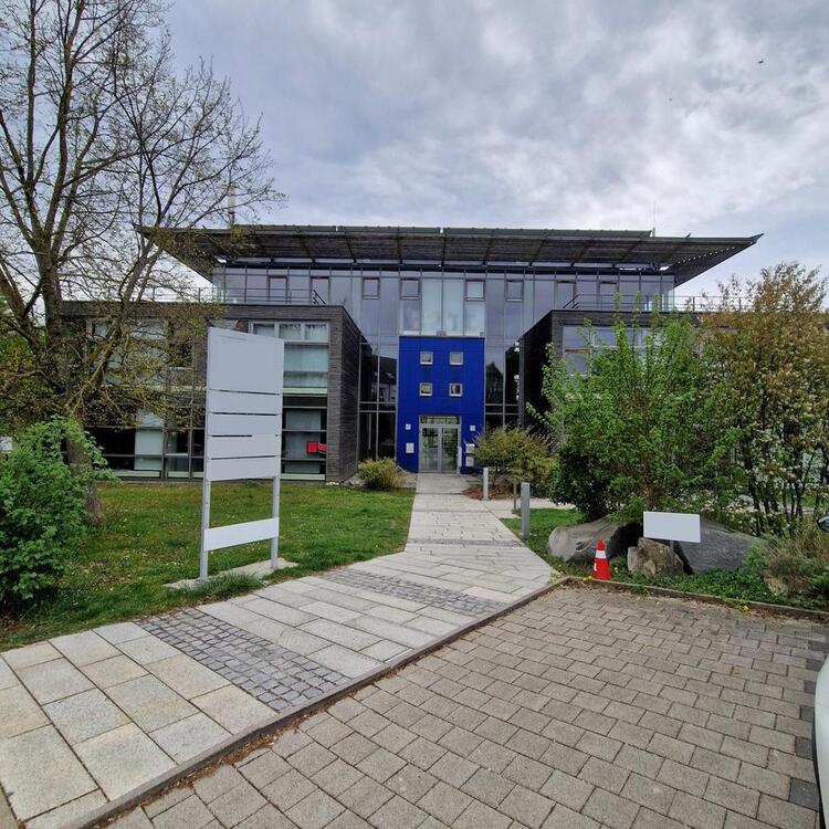 Thumbnail-Top-Lage in der Nähe der Aalener Innenstadt: Moderne Büroräume nach Absprache zu vermieten