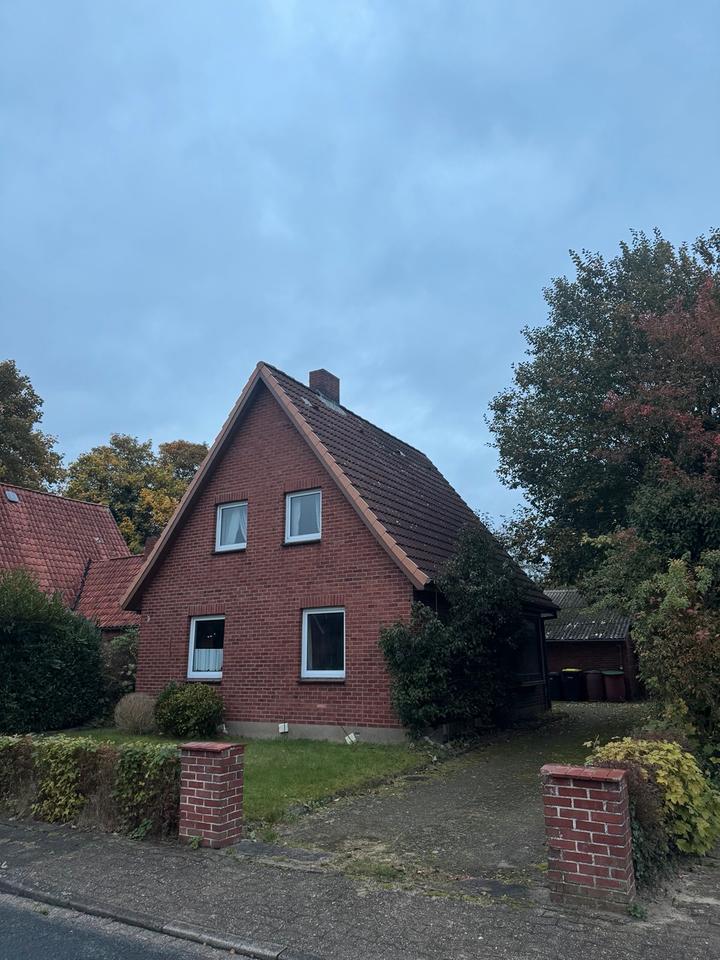 Thumbnail-Tolles ausbaufähiges Einfamilienhaus in Zantraler Lage