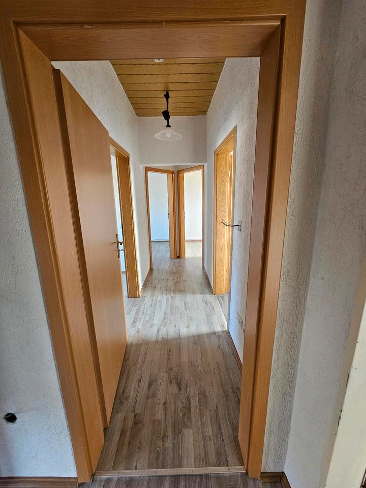 Thumbnail-Schöne 4-Zimmer-Wohnung in zentraler Lage von Nordenham zu verm.